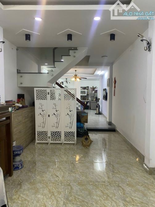 3 TẦNG GÒ VẤP - 4 × 15 HẺM 6M - NGUYỄN VĂN NGHI - nhỉnh 8 TỶ