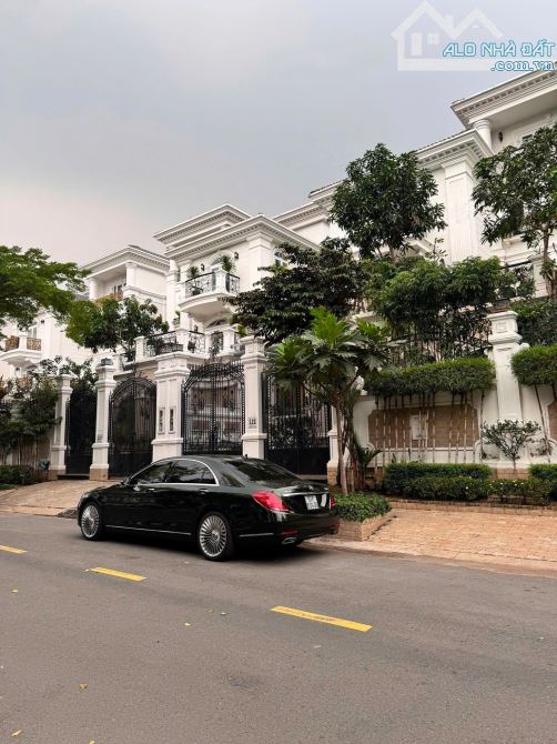 Bán Biệt Thự CityLand, 99 Nguyễn Thị Thập, P.Tân Phú, Quận 7. 14.5x25.5m, Hầm 4 Tầng