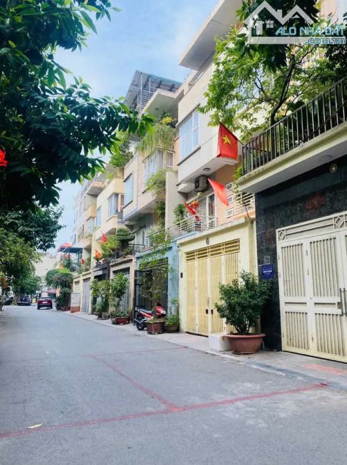 BÁN NHÀ LIỀN KỀ VĂN PHÚ - HÀ ĐÔNG , DT 90M2 X 4 TẦNG, MT 4.5M VỊ TRÍ CỰC ĐẸP - GẦN TRƯỜNG