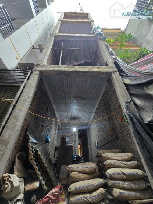 Bán nhà mới phố Nguyễn Trãi, 52m2, 5 tầng thang máy, 9 phòng ngủ, 2 mặt thoáng giá 12.5tỷ