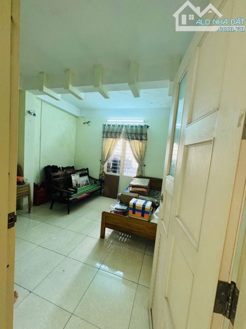 Bán nhà 3 tầng Góc 2MT ngay chợ Nguyễn Tri Phương. Gọi Tuyết