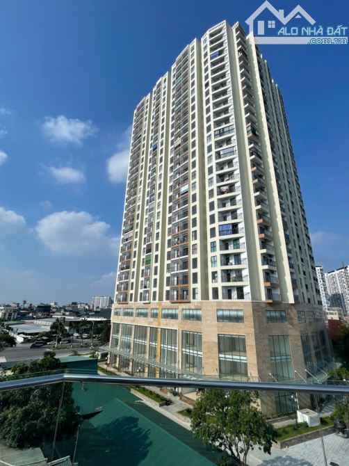 Bán nhà 4 tầng siêu đẹp trục đường 22m nhìn chung cư greenpeal, Khả lễ Võ CƯờng, Bắc Ninh.