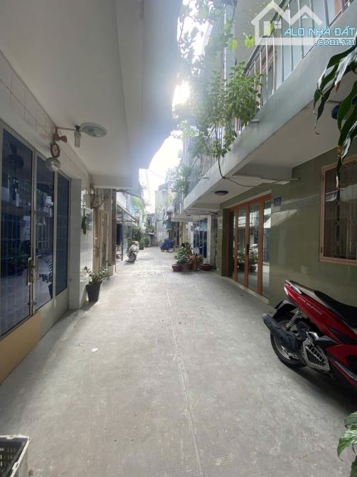 NHÀ HIẾM QUẬN 6 - 4 PHÒNG NGỦ KHÉP KÍN GIÁ TỐT CHỈ 4 TỶ 080 TRIỆU (TL)