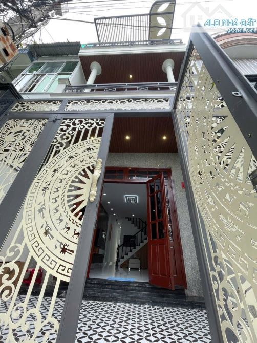Bán nhà 3 tầng, Cách Thích Quảng Đức chỉ 3 căn nhà, Phước Hải, Nha Trang