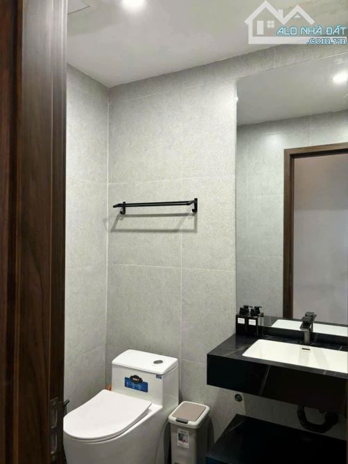 BÁN NHÀ 5 TẦNG THANG MÁY – TỨ LIÊN, TÂY HỒ – DÒNG TIỀN CHO THUÊ CỰC ĐẸP