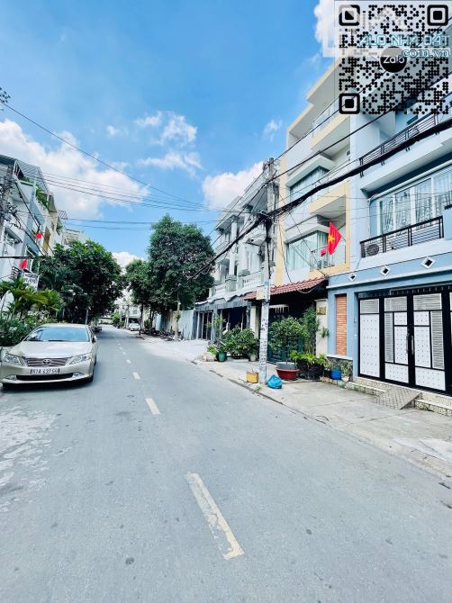Mặt tiền khu Tên Lửa - Thang máy - 100m² - 4 tầng - 5PN rộng - Gần công viên