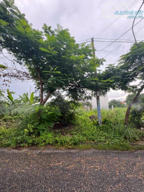 Bán lô đất Mặt Tiền TRẦN QUANG DIỆU p-Long Toàn tP Bà Rịa diện tích 180m2 giá 4tỷ 400
