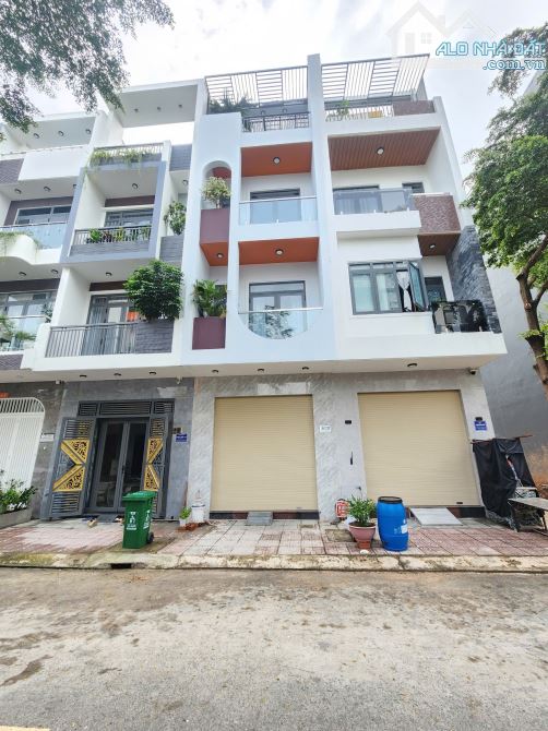 Bán nhà mới 1T2L 4x15.5m, đường D2 KDC Lộc Phát p. Thuận Giao, full nội thất
