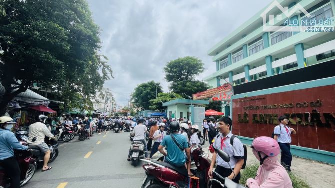 DT KHỦNG 190M2 - CHDV 32 PHÒNG - THANG MÁY - THU NHẬP 120 TR/THÁNG - VƯỜN LÀI TÂN PHÚ -