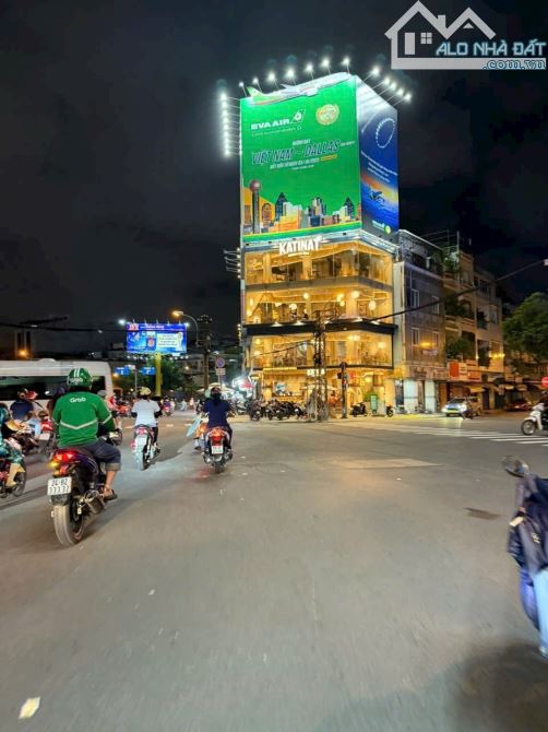 Góc Ngã 6 Đường 66 Mạc Cửu Phường 13, Quận 5 HĐT 250tr Giá Chỉ 65 tỷ