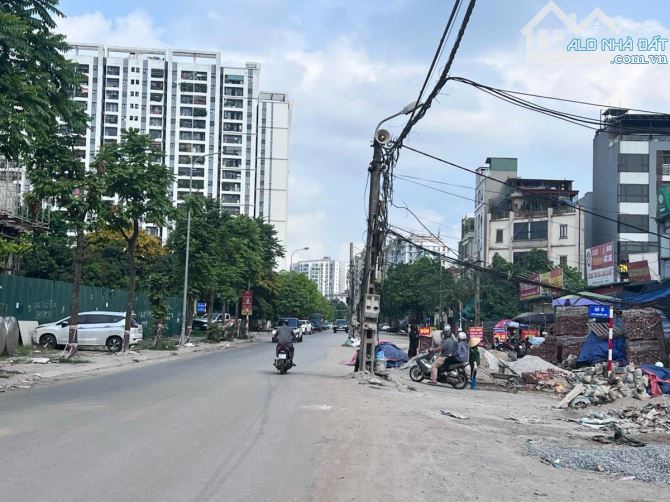 Bán mảnh đất tại ngõ 106 NGUYỄN LAM PHÚC ĐỒNG - 90M đất MT 9m - giá chỉ 11,2tỷ