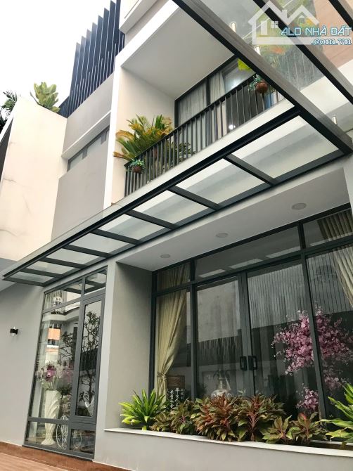 Biệt Thự Khan Hiếm Mặt Tiền Song Hành, P.An Phú, Quận 2-10x20m(3 tầng)-55 tỷ.