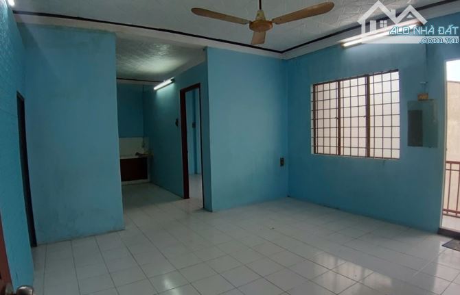 Bán căn hộ 63m2 mặt tiền Tân Hòa Đông, gần Hồng Bàng, giáp Q11, chỉ hơn 1 tỷ