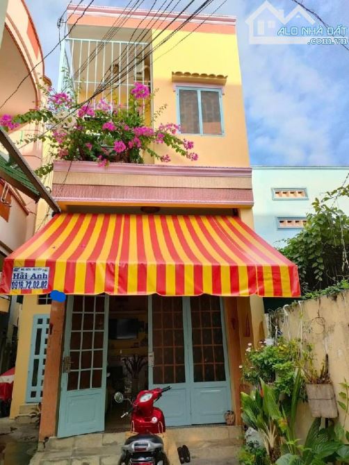 HOT, CẦN TIỀN BÁN GẤP LƯU HỬU PHƯỚC (P15, Q8] DT:40M2(4 X 10) 2T, 2PN, 2WC CHỈ 3.3 TỶ