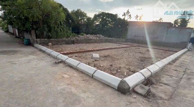 BÁN 3 LÔ ĐẤT F0 2 MẶT TIỀN – GIA MINH , THỦY NGUYÊN