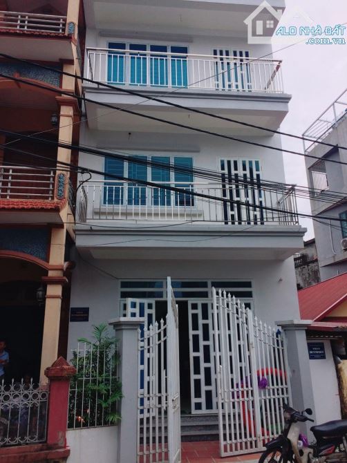 Cho thuê nhà 3 tầng Thạch Bàn - Long Biên – Hà Nội giá 7 triệu