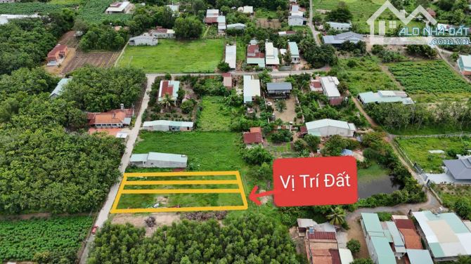 5x50 đường bê tông thông. Gần ủy ban. gần KCN. 590TR