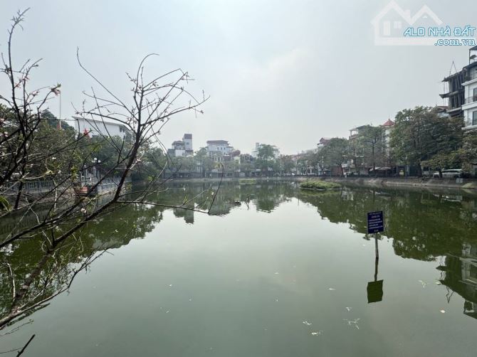 Bán đất Bồ Đề Ô TÔ- VIEW HỒ- KINH DOANH 101m2, MT5.8m giá 21 tỷ.