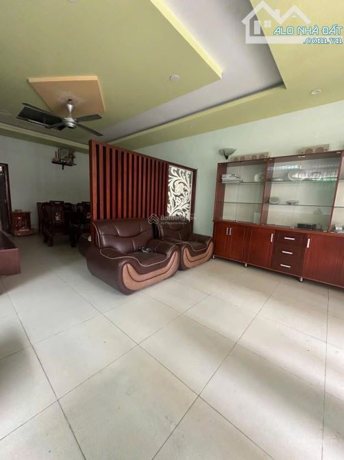 Bán gấp nhà hxh 8m - Nguyễn Cảnh Chân, Quận 1.