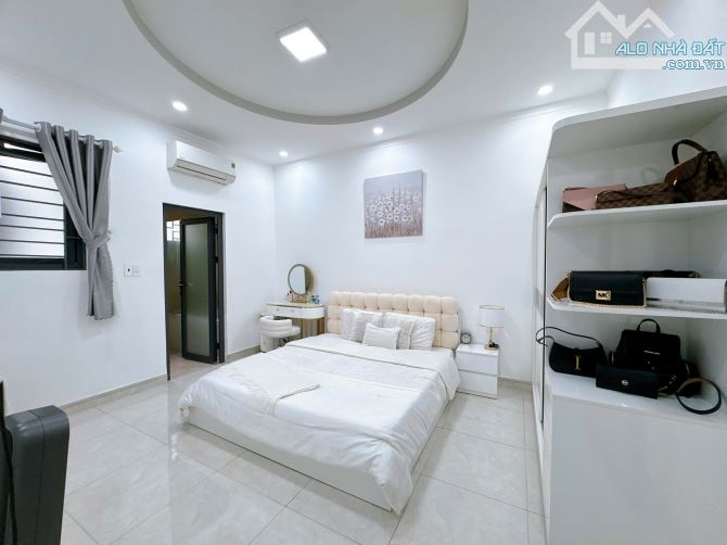 Bán nhà 1 trệt 1 lầu KDC Bửu Long, Biên Hòa, Đồng Nai, 95m2, giá 5 tỷ 700.