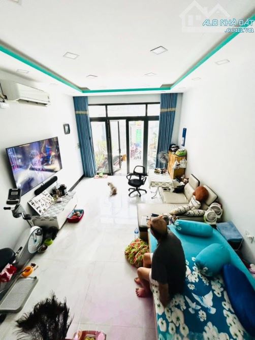 Huỳnh Văn Bánh, Phú Nhuận, 4 Tầng, Dt 4x15, gần HXH, khu dân trí, 8.25 Tỷ