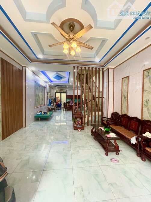 Bán nhà 1 trệt 2 lầu KDC Phú Gia 2, Trảng Dài, Biên Hòa, 83m2, giá 5 tỷ 900.