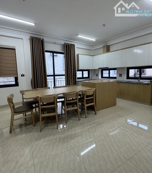BÁN NHÀ LÔ GÓC 2 MẶT NGÕ 6 TẦNG THANG MÁY VIỆT HƯNG Ô TÔ VÀO NHÀ GẦN PHỐ LỆ MẬT BIG C - 1
