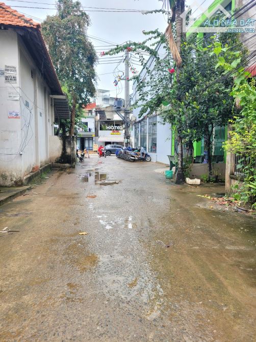 Bán đất tặng nhà 1 trệt 1 lầu cách Làng Đại Học 300m phường Đông Hòa Tp.Dĩ An