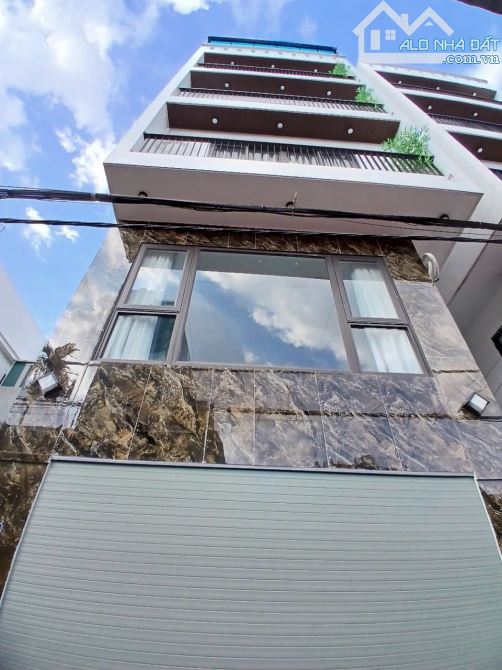 Nhà phố Cổ Linh - Long Biên. Căn góc, full nội thất, thang máy xịn sò. 40m*6tầng*mt4.8m