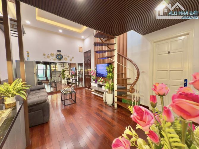 Bán căn hộ tầng 2 Hàng Than, Ba Đình 50m, 2 ngủ, giá 4.36 tỷ. Đẹp ở luôn.