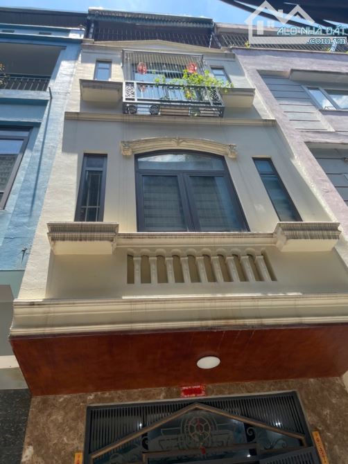 Bán nhà phố Kim Giang 6 tầng lô góc, thang máy, ô tô, nhỉnh 10 tỷ.