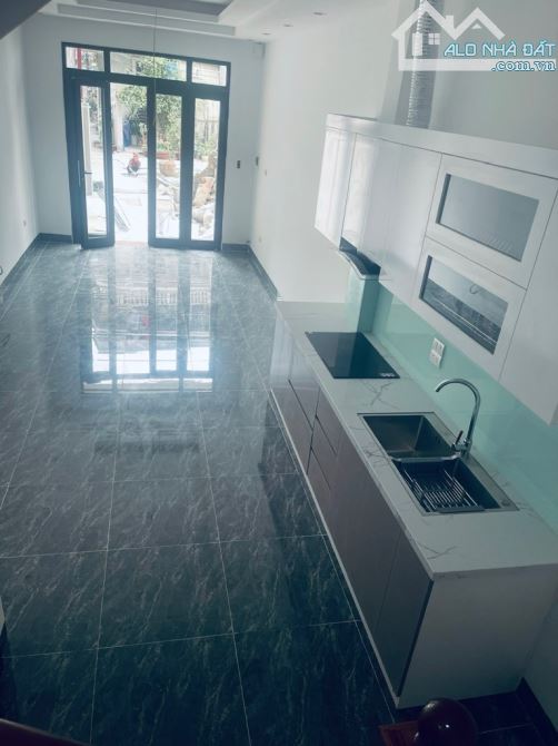 Chủ cần bán nhanh căn nhà 30m2 - 5 tầng - gần khu đô thị hồ Vĩnh Hoàng