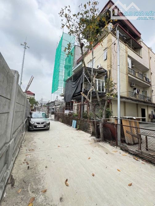 LÔ GÓC – Ô TÔ TRÁNH – TÁCH ĐƯỢC 2 SỔ – NHÀ 4 TẦNG CHẮC CHẮN – VIEW TRƯỜNG CẤP 1 MỚI TỔNG D