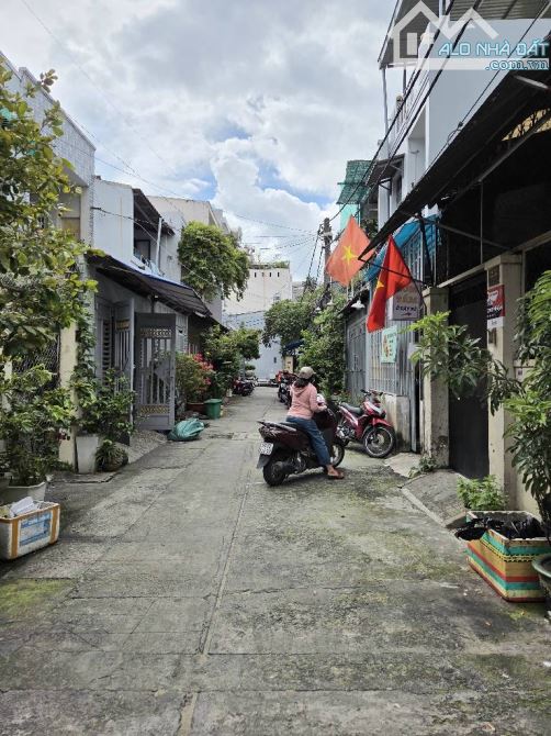 🌹CHDV 5 TẦNG 9 PHÒNG KHÉP KÍN DÒNG TIỀN 40-45TR/THÁNG - HXH - VUÔNG VỨC, PHÁP LÝ CHUẨN, C
