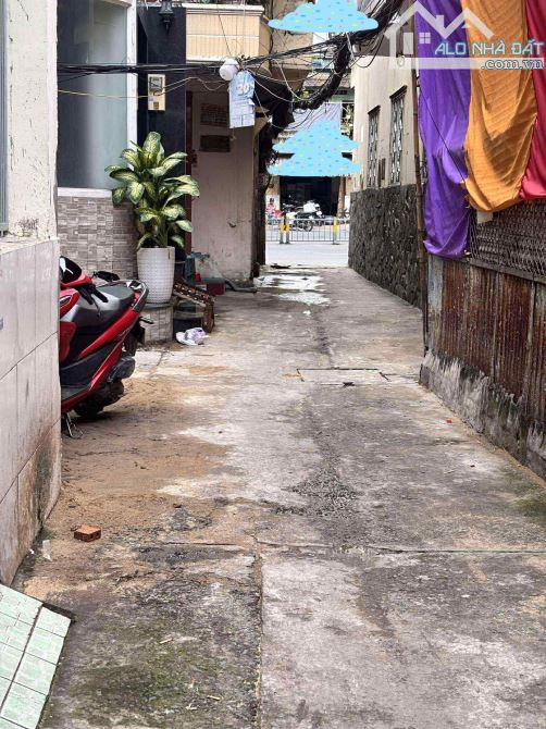 🇻🇳...Quận 10::::.Lê Hồng Phong 🇻🇳44m2,🩸4 tầng🩸,🌹...dt:ngang 3.3m/::nở hậu 9mx dài7,