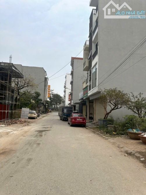 🌿 BÁN ĐẤT ĐẸP 142m² – MT 8,3m – Ô TÔ VÀO NHÀ – VĂN GIANG, GẦN ECOPARK