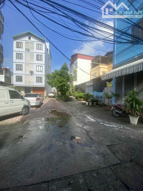 Căn hiếm Tây Hồ – 38m – Ô tô đỗ cửa – Vừa ở vừa kinh doanh – Giá chỉ 9 tỷ