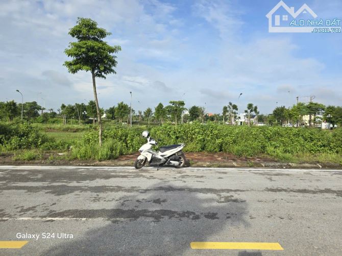 Bán lô đất biệt thự Thiên Phú, ph Tứ Minh, TP HD, 198m2, mt 12m, vị trí đẹp, giá 4x tr/m2