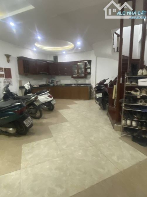 BÁN GẤP CĂN HỘ DÒNG TIỀN 35 TRIỆU/ THÁNG DOÃN KẾ THIỆN CẦU GIẤY NGÕ Ô TÔ 41MX5T - 7PKK