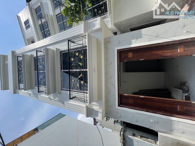Duy Nhất Đại Cát Ôtô Đỗ Cửa 34,1 M Giá 6 tỷ -6 Tầng Thang Máy,