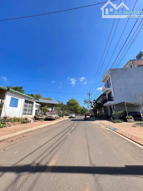 ĐẤT ĐẤU GIÁ LÊ VỤ MẶT TIỀN TRƯƠNG QUANG TUÂN: Giá 4.69 tỷ