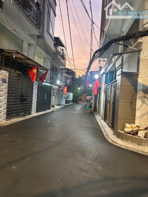 [PHÚ NHUẬN] 70M2 - 3 TẦNG - HẺM XE HƠI - HOÀNG HOA THÁM - CHỈ HƠN 8 TỶ