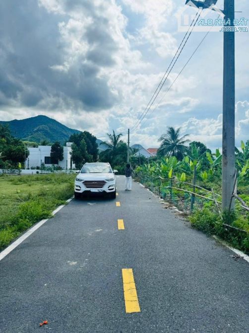 Bán lô đất đẹp 2 mặt tiền suối tiên, Diên Khánh