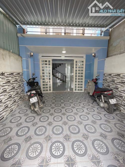 Bình Hòa Tp.HCM Nhà 2 Tầng  DT 100 M2 Giá 3,5 tỷ