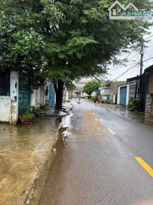 BÁN NHÀ CẤP 4 MẶT TIỀN ĐƯỜNG NƠ TRANG GƯH. DT: 5,3 x 34M. GIÁ: 4 TỶ 480 TRIỆU