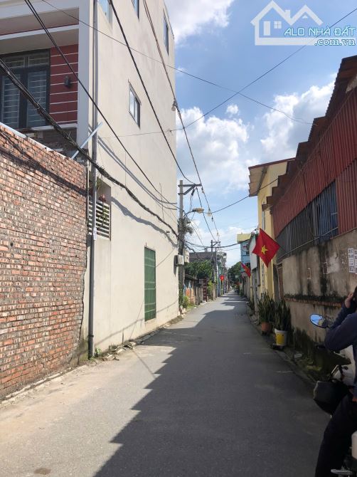 Rẻ nhất khu vực, bán đất Kiêu Kỵ Gia Lâm, 46m - nhỉnh 3 tỷ- ô tô nhỏ vào đất.