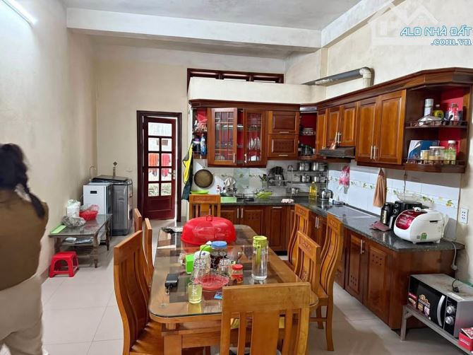 BÁN NHANH NHÀ C4 MẶT ĐƯỜNG BẮC NAM DT86M, 8 TỶ.