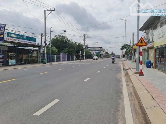Bán nhà Mặt Tiền , Gần Aone Bình Dương , 884 m2 ( 18 x 50 ) , Lh @939.208.616