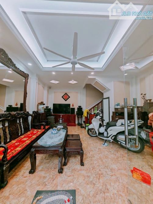 DOÃN KẾ THIỆN – NHÀ 6 TẦNG – NGÕ ĐẸP – 38M² – 6 TẦNG – 11.8 TỶ (DCG91597)