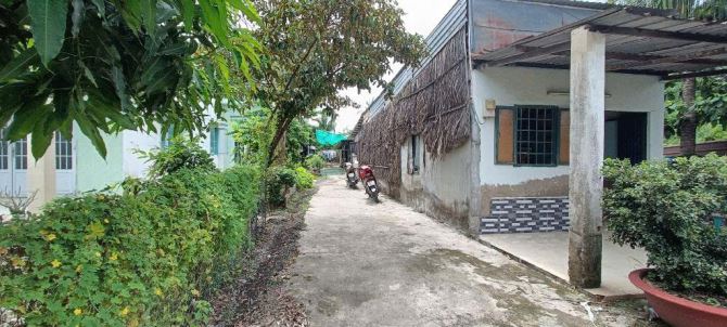 GẤP BÁN ĐẤT TẶNG NHÀ C4, P/LÔ, HXH TRÁNH, DT 200M², GÒ CÁT, PHÚ HỮU